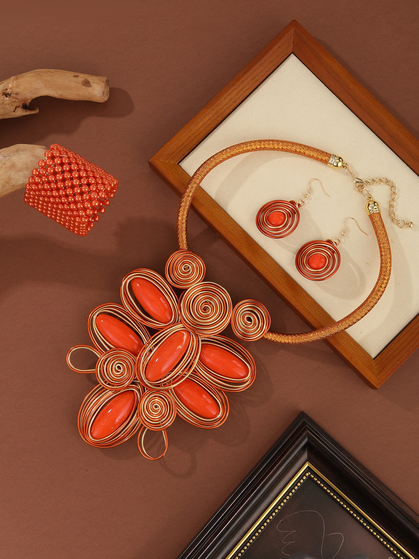 Exaggerated Handmade Aluminium Wire Dragonfly Pendant Necklace Set_voghion.com