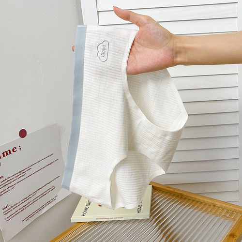 Large size cloud pants 8206 colored cotton seamless girls mid-waist underwear cotton stalls cover buttocks skin-friendly contrast color briefs breathable