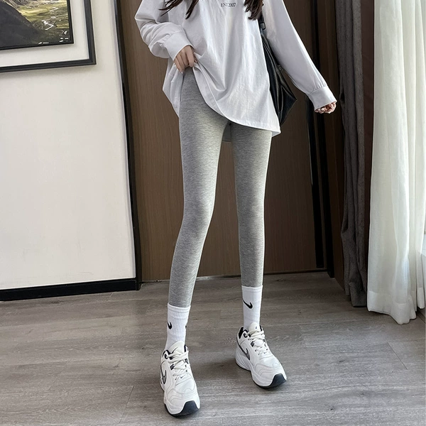 A light gray piece