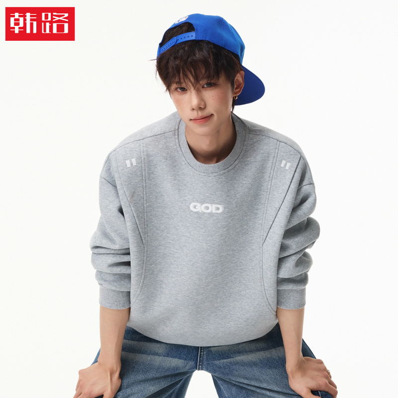 Han Lu | Loose-Fitting Heavyweight Crewneck Sweatshirt for Men, Autumn Style, Textured, Color-Blocked, 3D Embroidered Pullover. Han Lu | Loose-Fitting Heavyweight Crewneck Sweatshirt for Men, Autumn Style, Textured, Color-Blocked, 3D Embroidered Pullover.