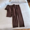 Colored breast pads, trousers, with short sleeve
