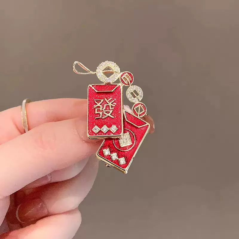 2025新款喜庆胸针高档西装中国红鞭炮胸针男女式别针礼物毛衣配饰