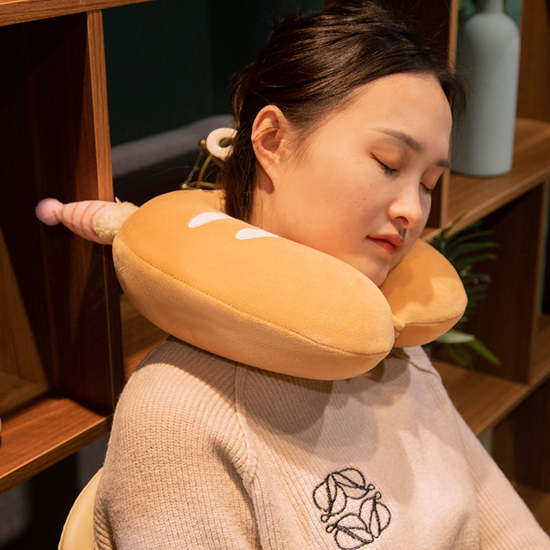 Pan de dibujos animados galletas de memoria algodón tipo U almohada almohada almohada cervical almohada de avión viaje almohada de cuello portátil LOGO