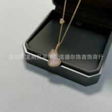 V������ �۵�ʯ���J�朸�Ʒ�|��Ȼʯ�p�ݕr��Ů�i��朏S��ֱ�N