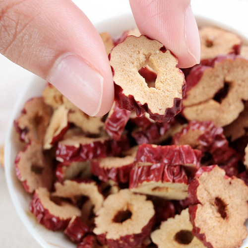 Wholesale canned Xinjiang jujube slices ready-to-eat without washing jujube rings for tea, bulk seedless Xinjiang jujube jujube dry