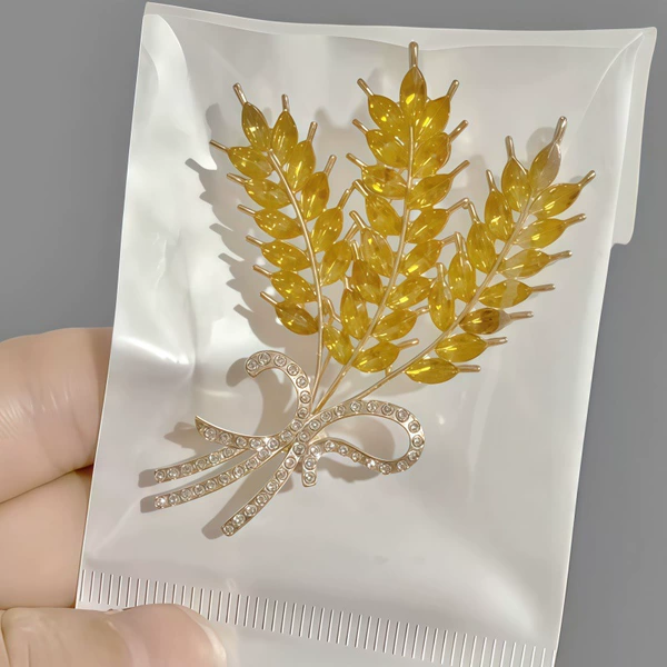 Three wheat ears gold bottom