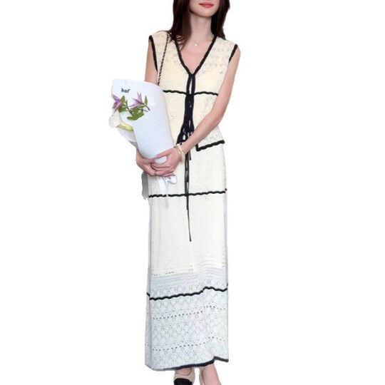 Tweed Style Fashion Suit for Women 2025 New Knitted V Neck Lace-Up Niche Contrasting Color Top and Skirt Two-Piece Set