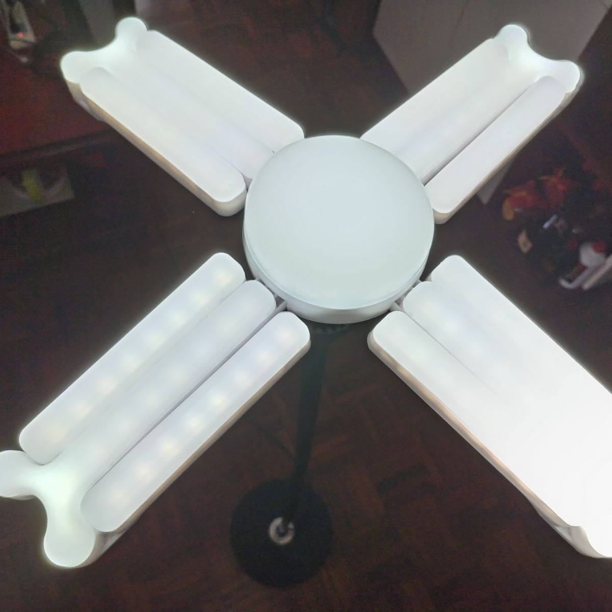 LED������������Ҷ�۵��ưٱ����͵�LED���ܵ������ӿڵƸ����ȵ�