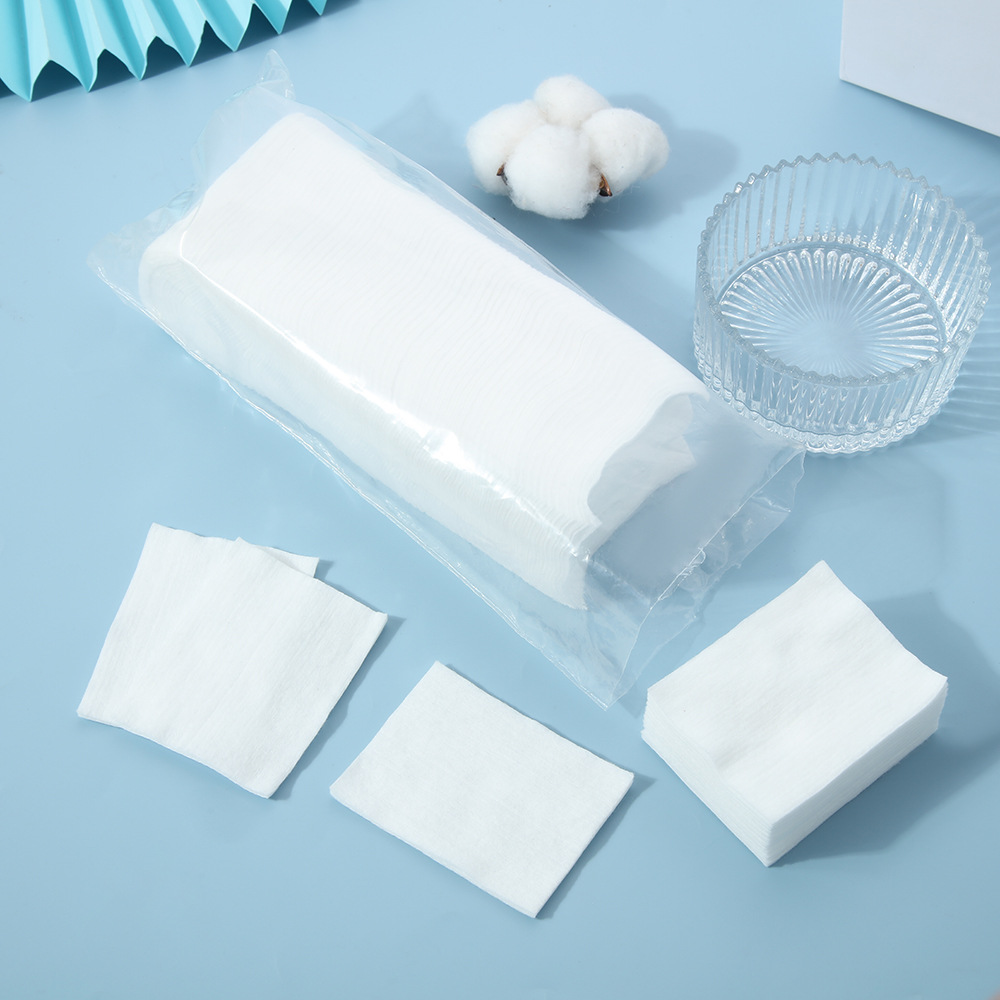 Fabricantes de salón de belleza bordado cuadrado algodón desechable algodón de lavado de uñas algodón de limpieza de uñas al por mayor