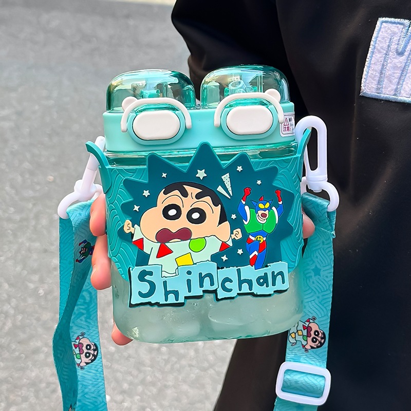 Crayón pequeño nuevo taza de agua para niños, taza de paja especial para niños y niñas para ir a la escuela, taza de agua portátil para jardín de infantes al aire libre