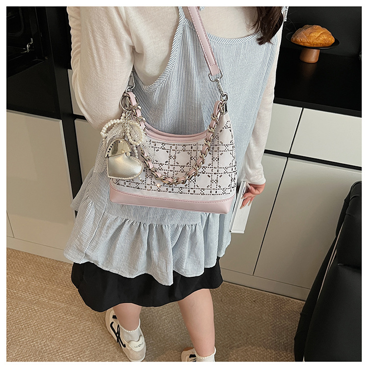 Trendy and stylish underarm bag for women 2025 summer new versatile and fashionable single-shoulder bag, chain denim crossbody bag undefined