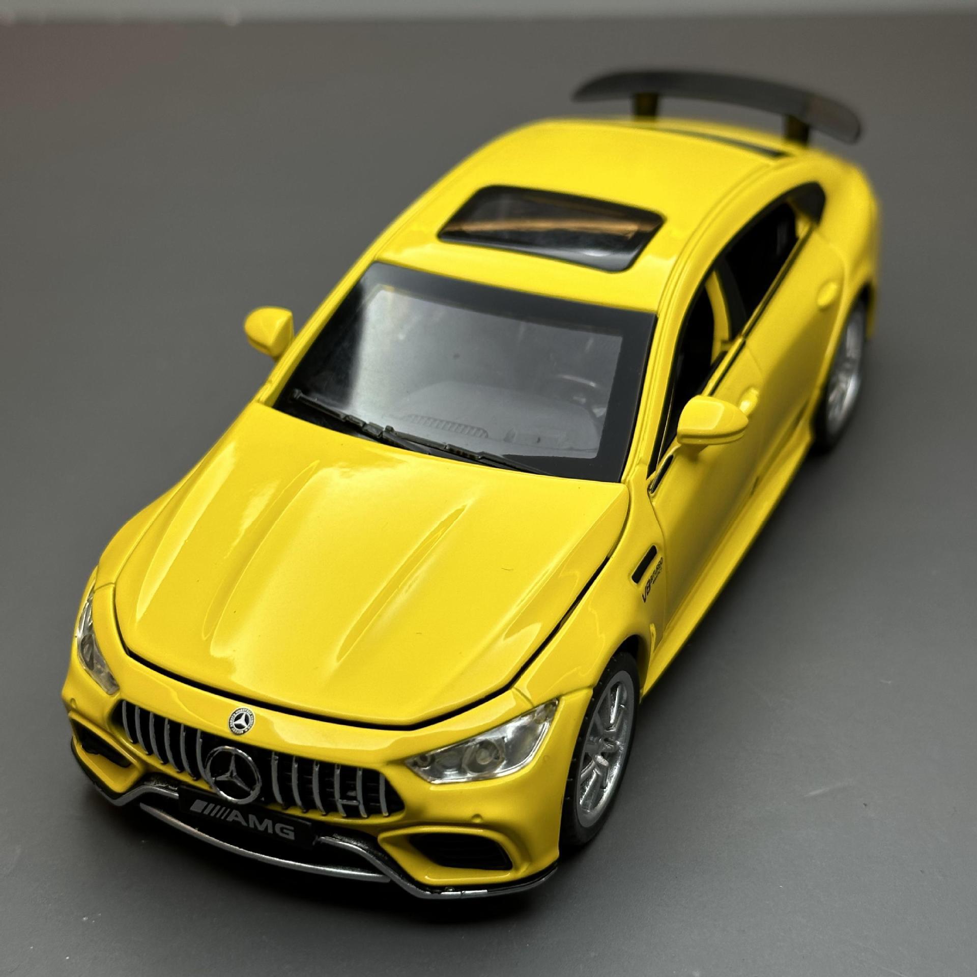 Modelo de coche de aleación Jiaye 1:32 Big Ben GT63S coche deportivo Tire hacia atrás el sonido y la luz 6 Puerta Abierta modelo de coche de juguete colección de decoración