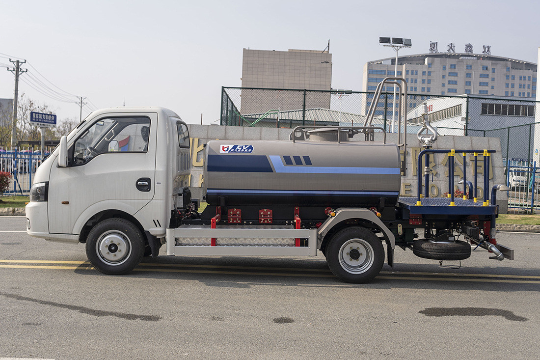 Factory Direct Supply Dongfeng Huashen New Energy Sprinkler Truck Pure Fog Cannon Sprinkler Truck Electric Street Construction Site Dust Reduction and Greening