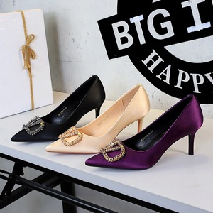 8358-AK202 European and American stunning high heels women's shoes, fashionable rhinestone V-buckle pointed shallow