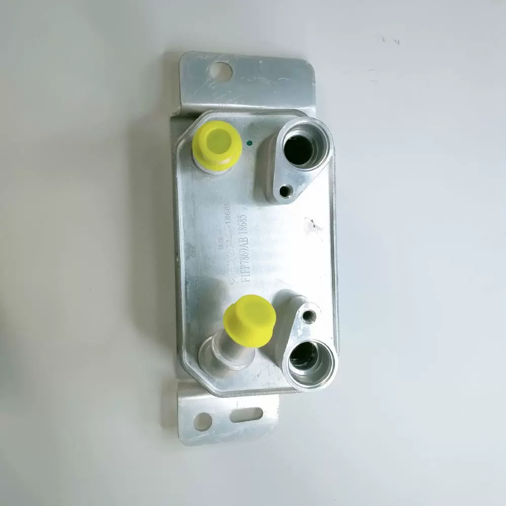 适用福特17翼虎/福睿斯/福克斯1.5 汽车波箱散热器 F1FZ-7A095-D