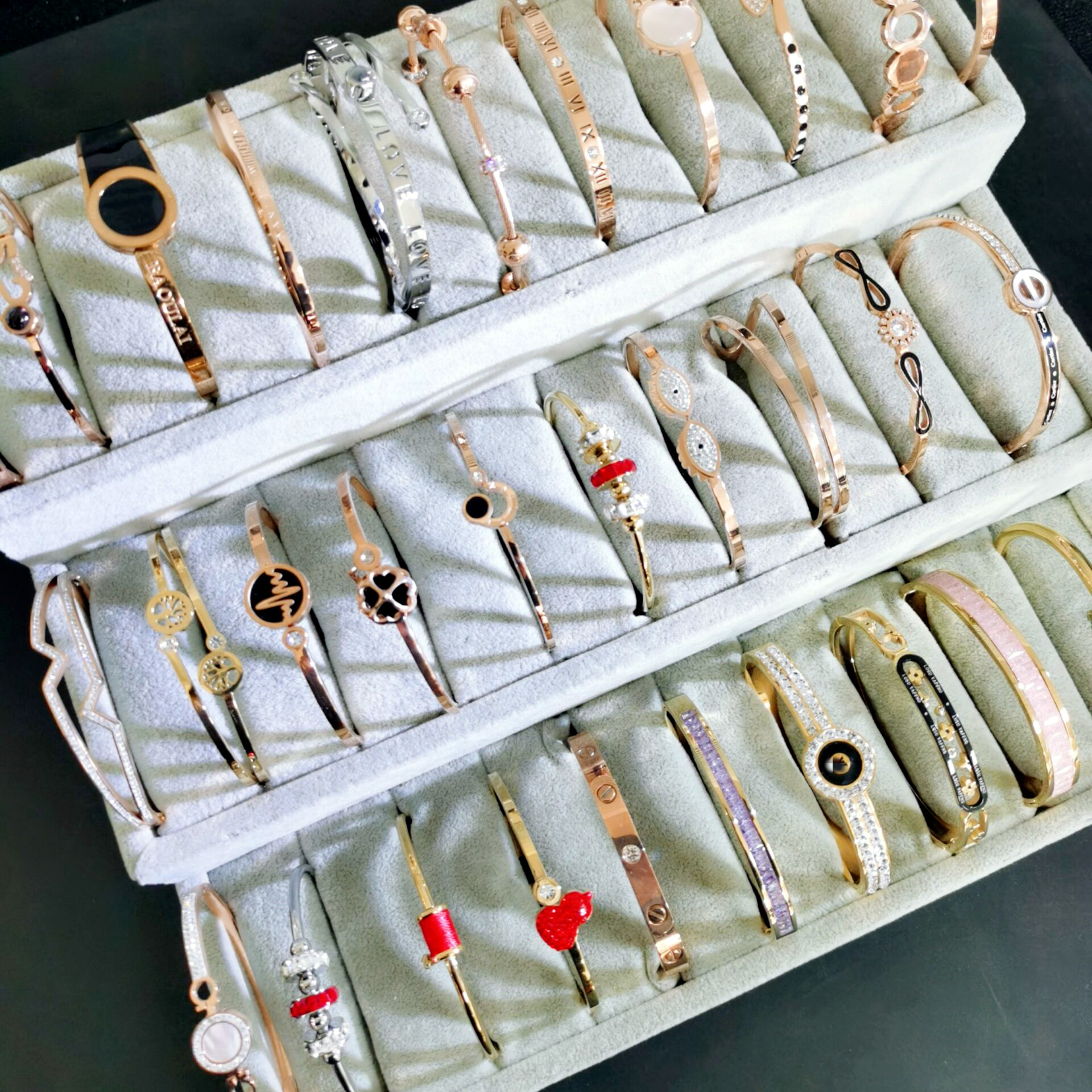 韩版新款不锈钢卡家牌子钛钢手镯女贝母时尚手饰货源批发|ru