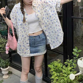 碎花短袖衬衫外套2025新款女夏季薄款宽松设计感百搭上衣