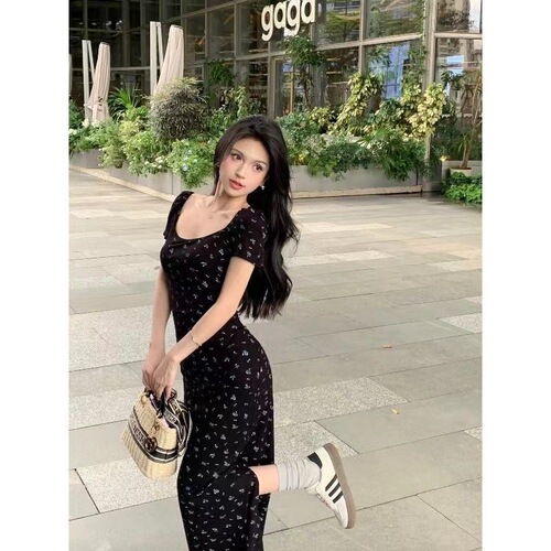 Black floral short-sleeved dress, summer dress, women's 2025 new style, medium and long slimming A-line dress with suspenders