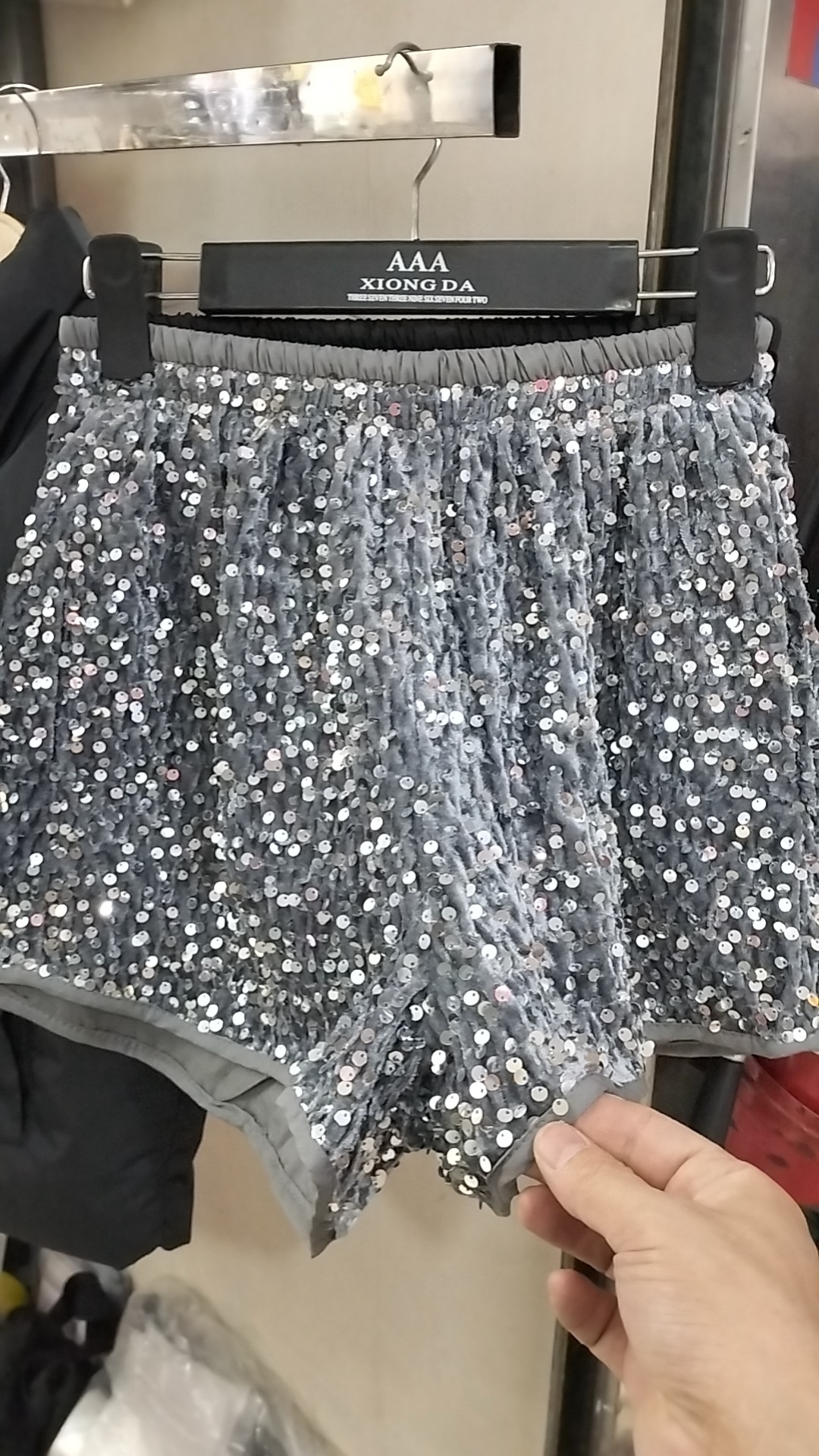280g Weight Shorts Pants Length Polyester Fabric Type Low Waist Waist Line Casual Pants, Flared Pants Pants Type Micro-Elastic Elasticity Daily Occasion Regular Fit Fit Type Solid Color Pattern Spring, Autumn Season Women's Gender Sequins Design Streetwear Style Women's Daily Streetwear Solid Color Shorts Sequins Casual Pants Flared Pants 无