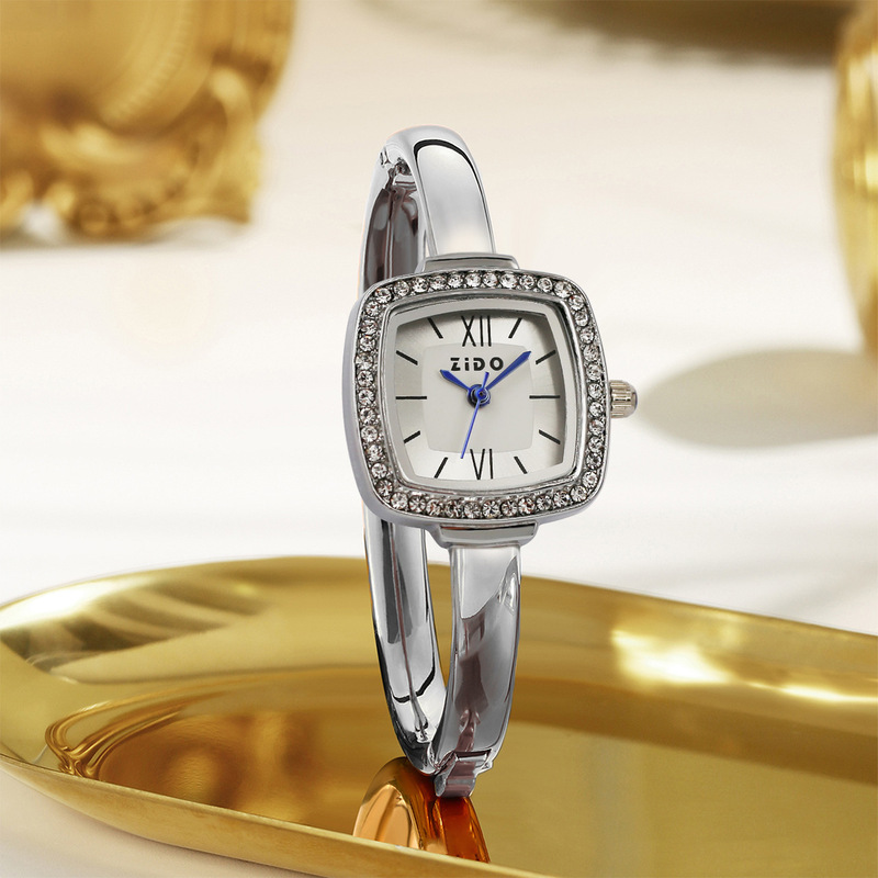 Second-Hand Bracelet Watch for Women, Elegant and High-End Baby's Breath Diamond Square Gold Watch, Cross-Border Ladies Watch Bracelet