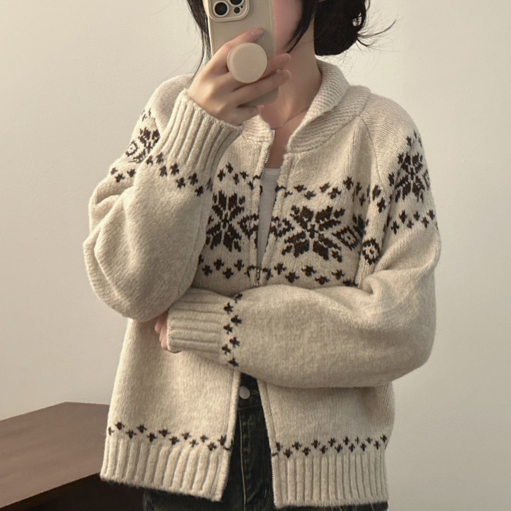 420g Weight Long Sleeve Sleeve Length Zipper Placket Type Regular Sleeve Sleeve Type 80% (inclusive)-90% (Exclusive), Polyester, Polyester Fabric Type Ordinary Model (50cm <Length ≤ 65cm) Top Length Cardigan, Sweater Tops Type Shirt Collar Neckline Loose Fit Type Solid Color Pattern Women's Gender Temperament Commuter, Urban Style Style New Chic Autumn Winter Loose Long Sleeve Knitted Sweater Women's Fashion Contrast Color Tassel Design Versatile Outerwear 8