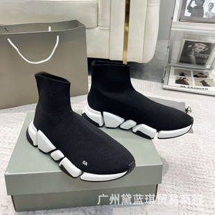 ������Ůͬ���m��Ь��Ƭ�M�ϴ�׳��p�ߎ��w���m���\��Ь�ϵ�Ь