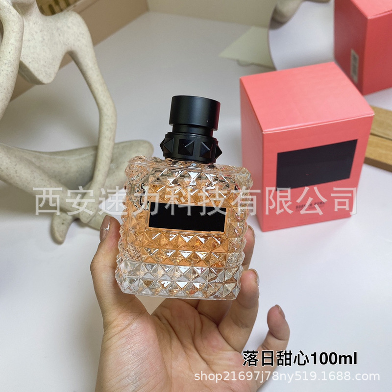外国貿易香水卸売ヴァレンティノパンクサンセットスイートハートレッドスカート反乱彫刻女性の香水強い香りが長持ち|undefined
