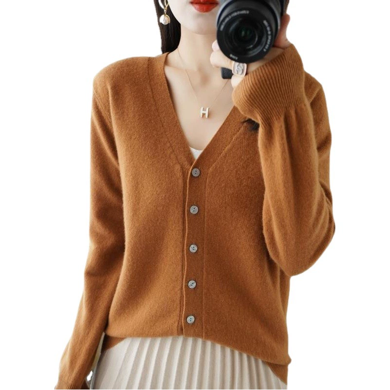 2025 Весна и осень Новый однотонный мягкий вязаный кардиган с v-образным вырезом и длинными рукавами Женская модная однотонная куртка Верхний базовый слой.