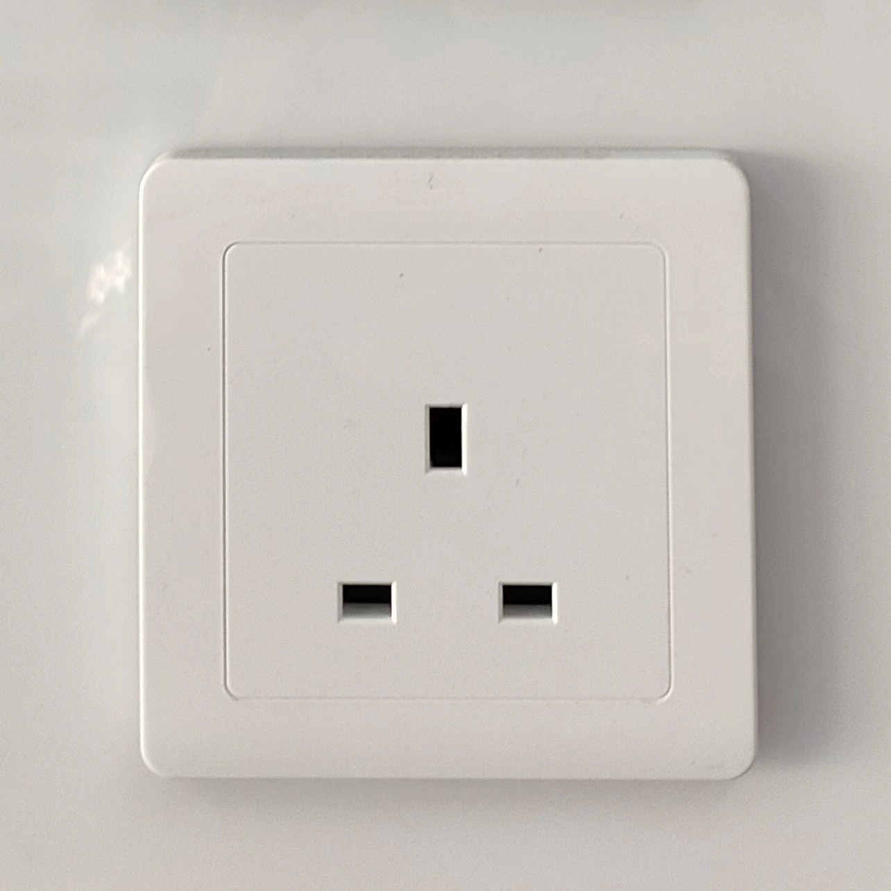 Luoge Wall Ultra-Thin Switch Panel - Lightweight, Multi-Config Electrical Socket Box with Light