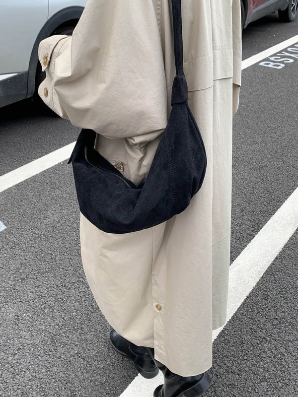 跨境麂皮绒包包女2025秋冬新款潮大容量单肩包小众设计质感饺子包|undefined