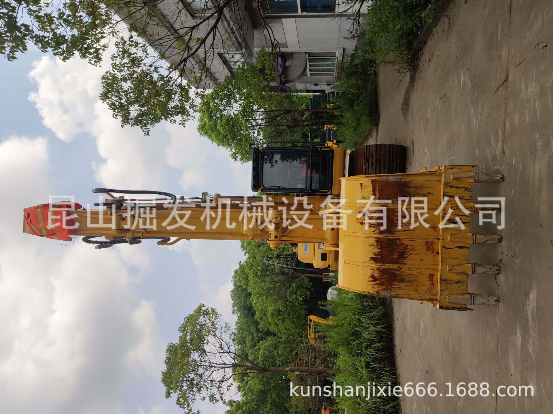 Komatsu小松200-8挖掘机20吨履带挖机二手现货