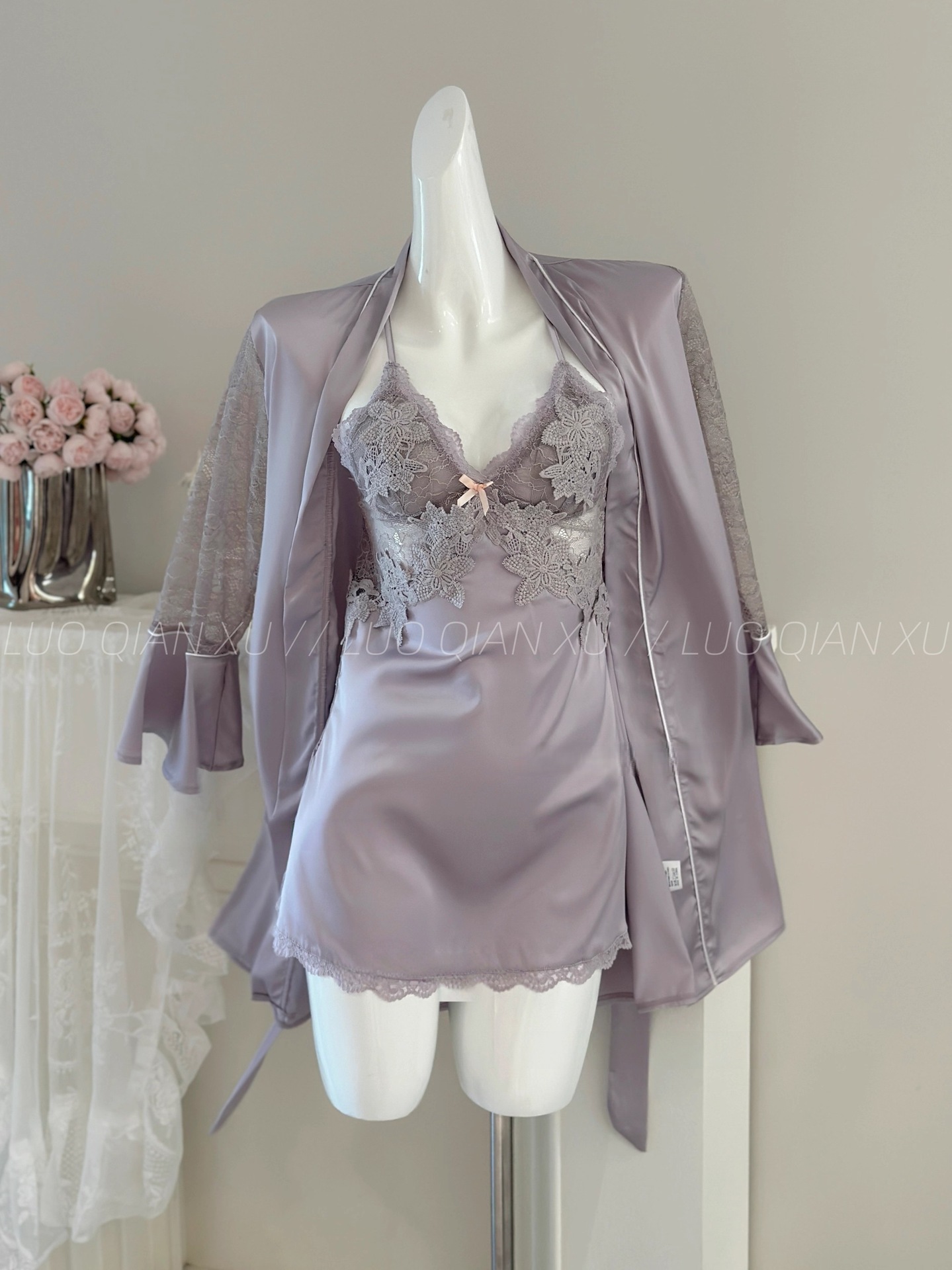 Rosemary purple suit: including suspender skirt + robe 6001-1