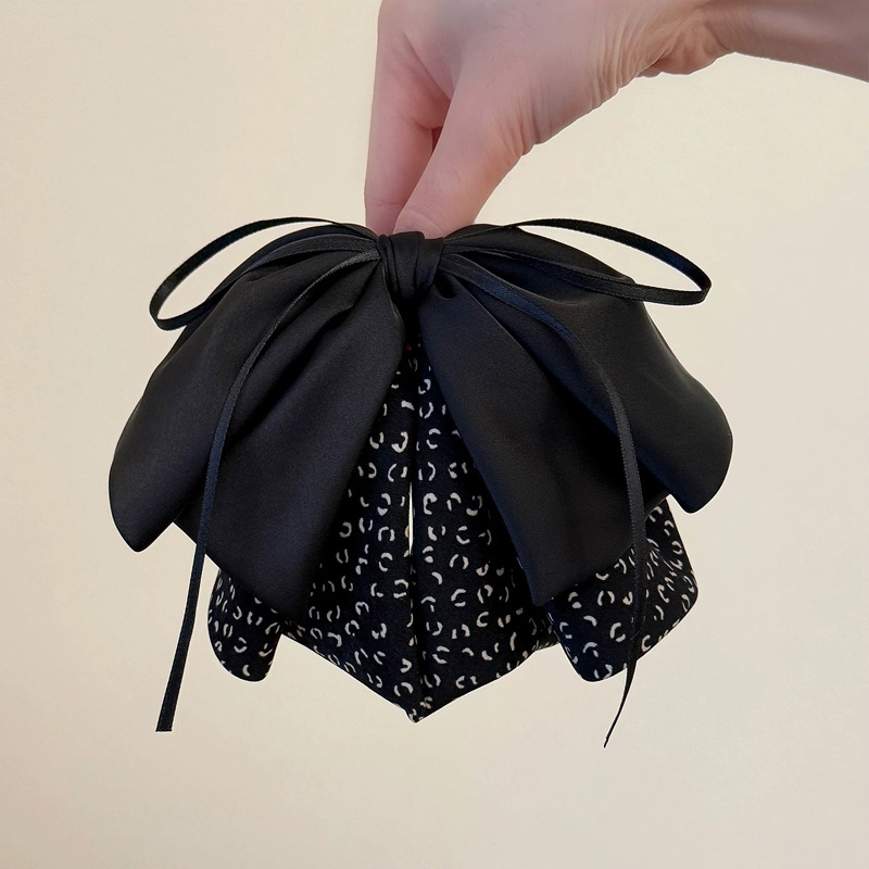 399 черная заколка для хвоста с леопардовым принтом