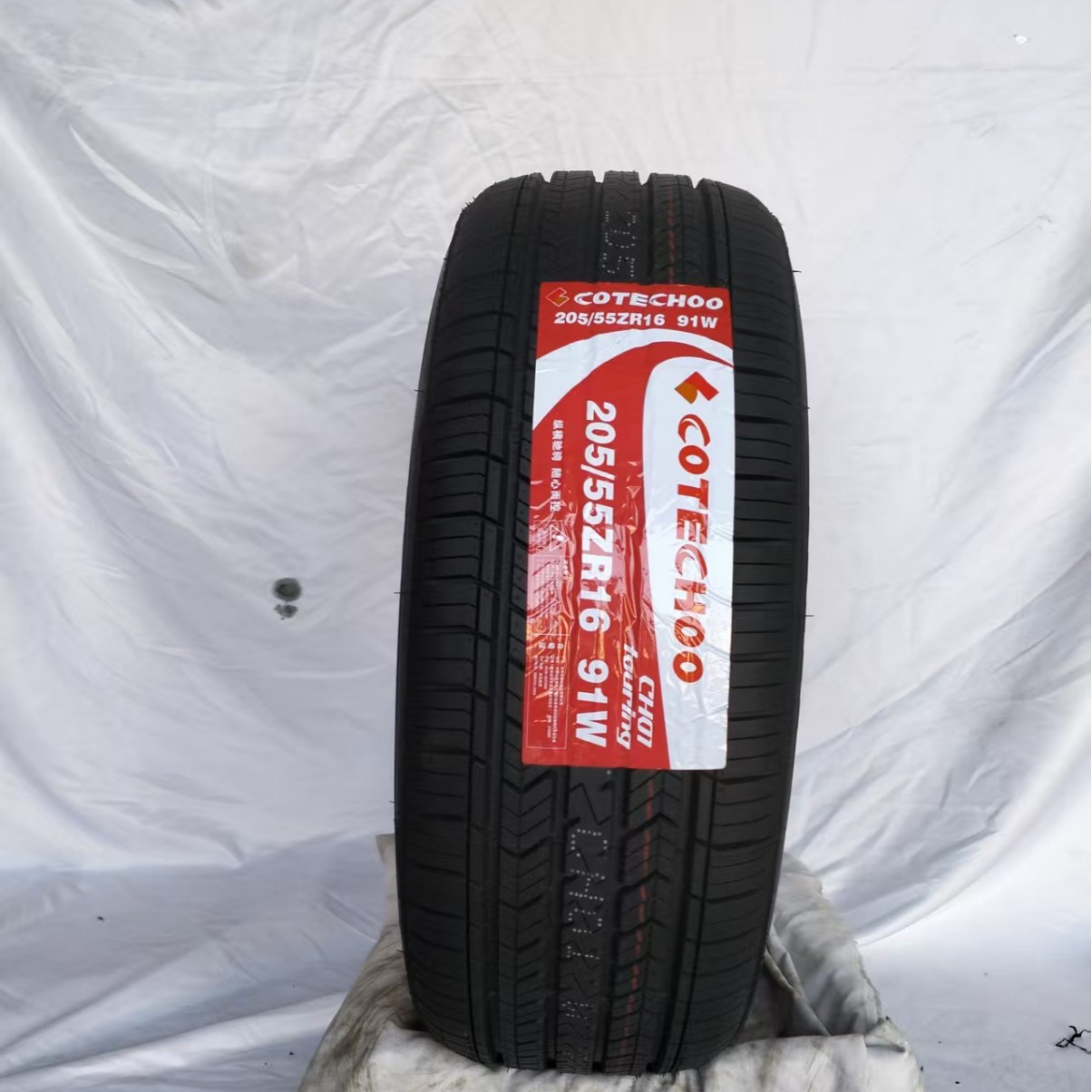 Changlushong Car Tire 205/55R16-Ch01 91W High Cost-Performance, Safe and Durable Car Tire