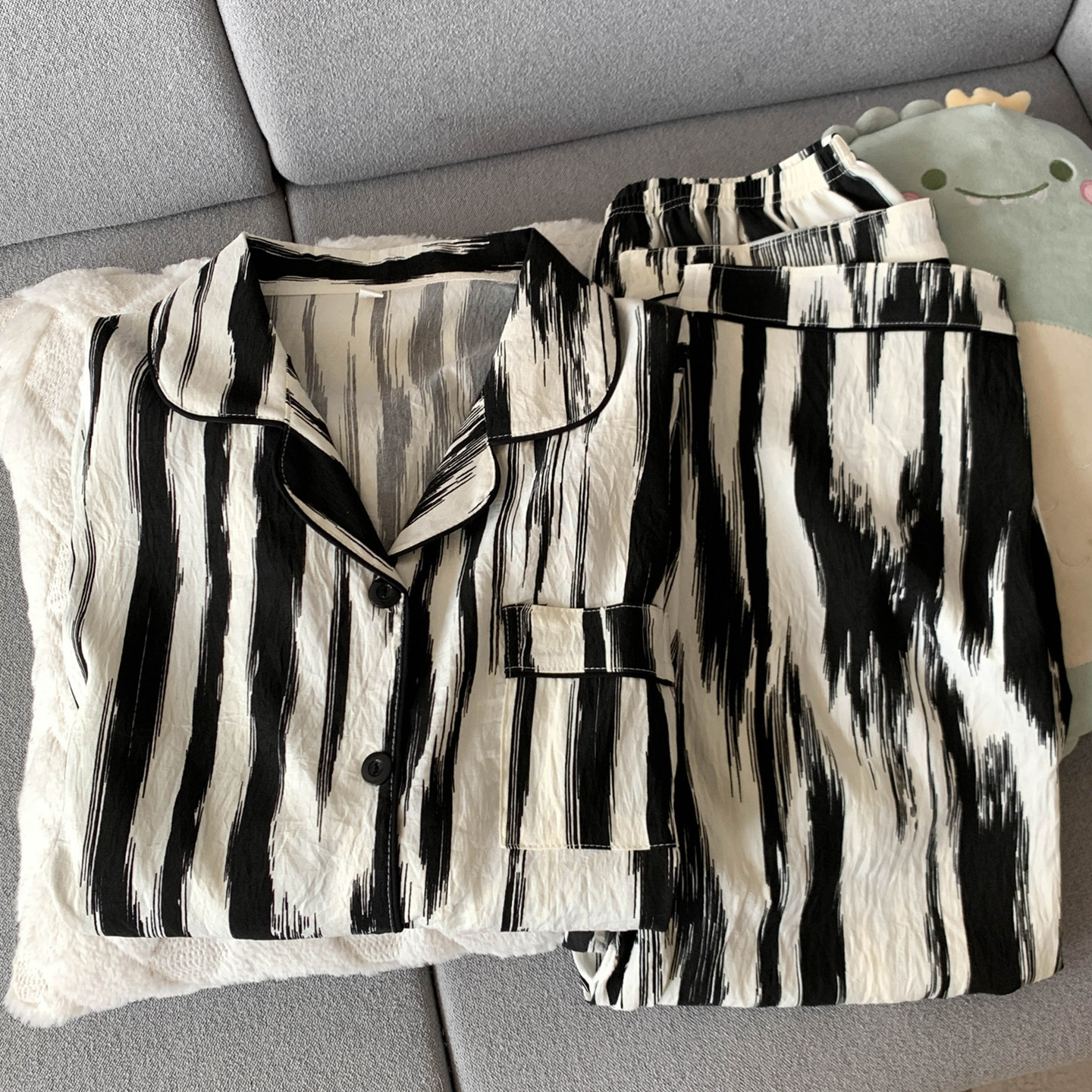 Pijamas de gato negro de dibujos animados primavera y otoño nubes de algodón de manga larga para estudiantes adolescentes ropa de hogar grande