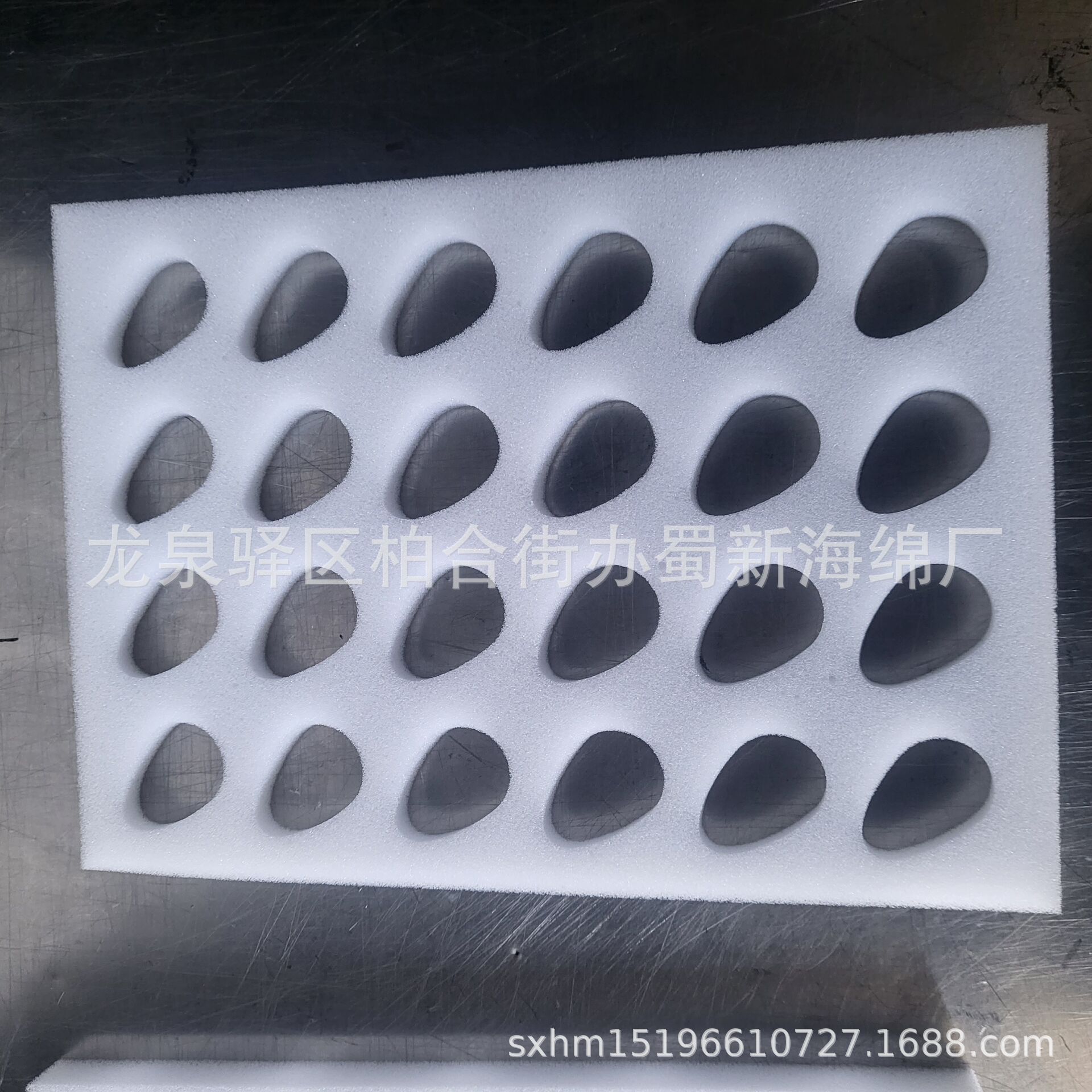 厂家供应草莓包装海绵/白色66枚77枚周转箱草莓海绵/礼盒草莓海绵