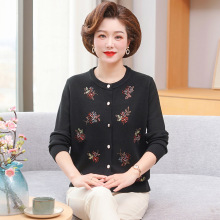春秋妈妈装黑色宽松短外套2025新款针织衫上衣中老年女装毛衣开衫