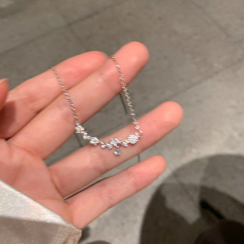 Sunburst Zircon Star For Women, Exquisite And High-end Design, Small Flower Collarbone Chain, Ins-style Niche_voghion.com
