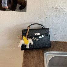 �����i��С����Ů2026���ļ��¿�С���OӋ�μ�б����߼��а�����