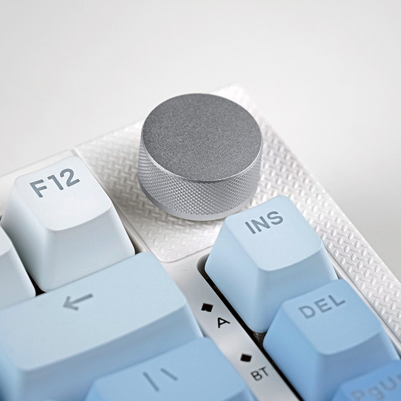 Reccazr Kw75 Adapts to Replacement Metal Knobs