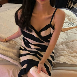 毛巾;浴巾、沙滩巾;方巾、中巾