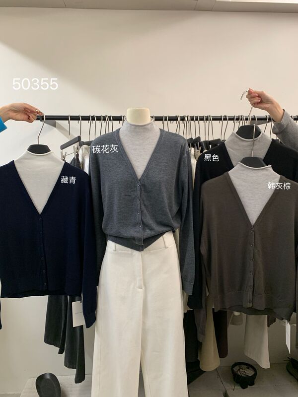 6UP韩系羊毛假两件撞色毛衣半高领2025秋冬广州13行新款极简50355|undefined