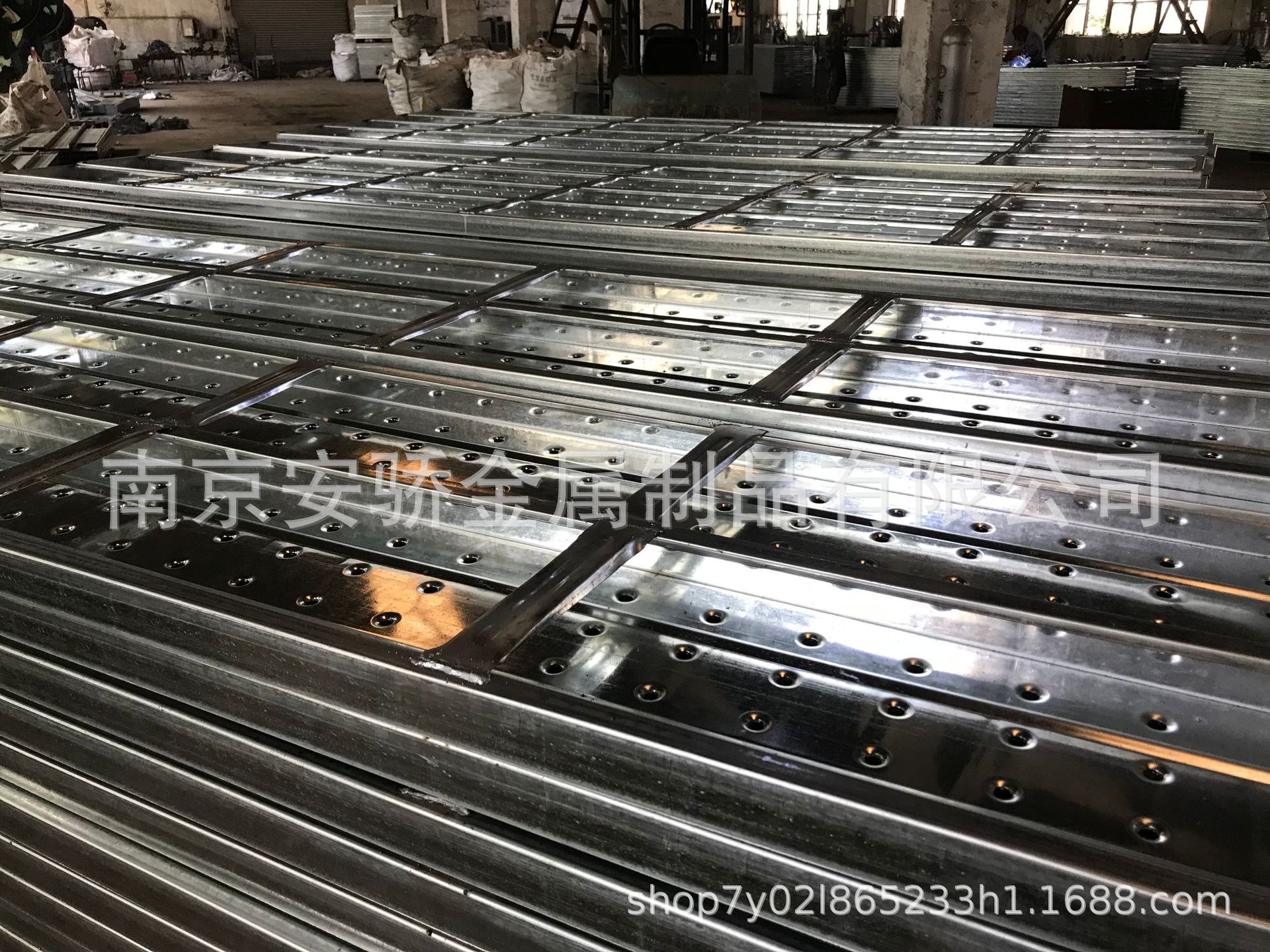 南京厂家供应建筑工地脚手架钢跳板脚手板脚踏板镀锌YBJ211-1988