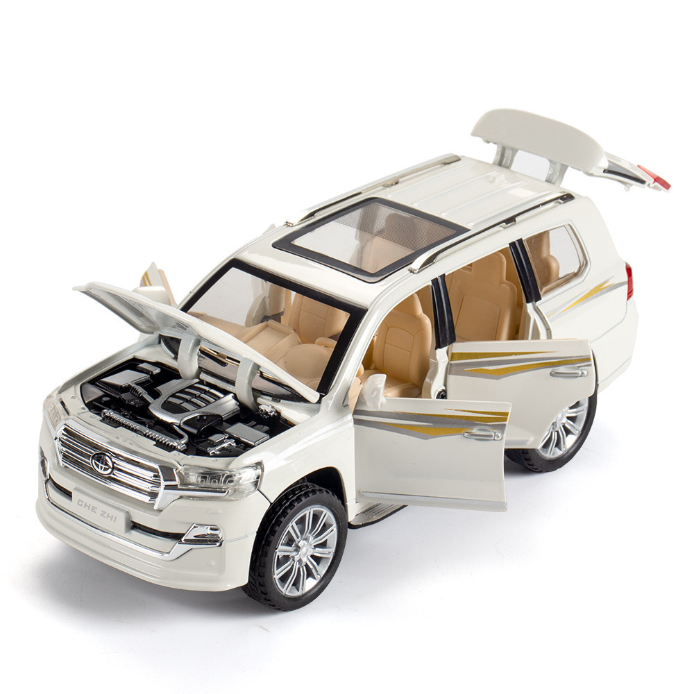 Car Model: 1:24 Toyota Land Cruiser Sound & Light Pull-Back Toy – Children's Playset, Realistic Alloy Design, Perfect for Collecting and Displaying