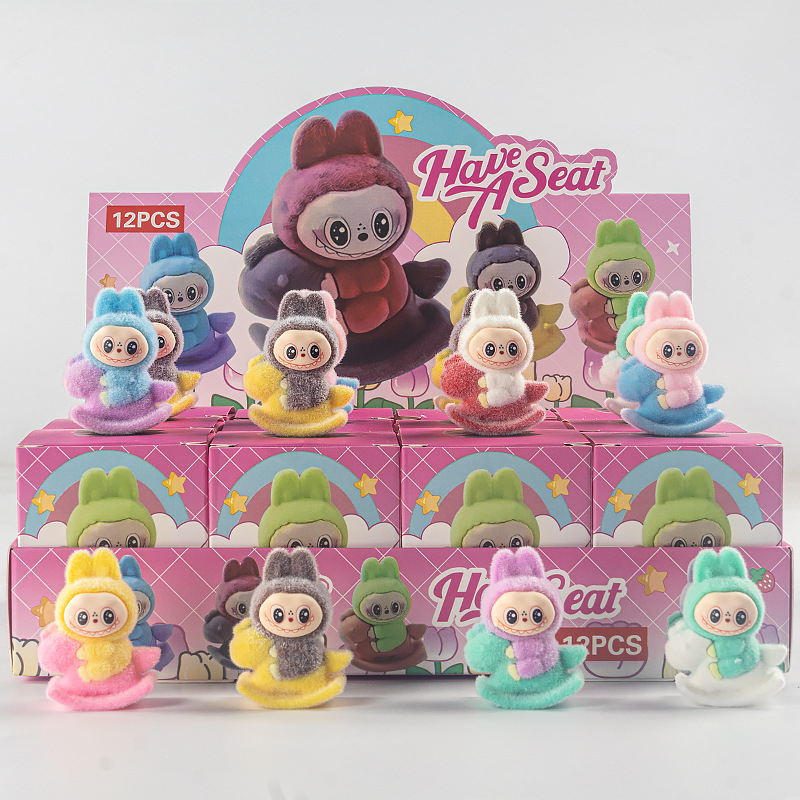 コーラ植毛ラブ布小さな装飾品子供のおもちゃバブルマート屋台卸売トレンディなおもちゃ人形ブラインドバッグブラインドボックス