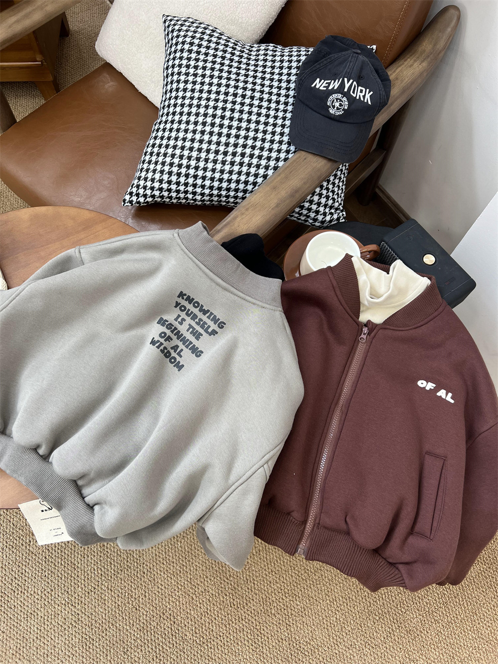 Korean children's clothing, winter boys and girls, plush baseball jacket, thick letter zippered sweater, hoodie jacket_voghion.com