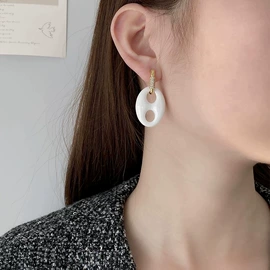 项链;耳钉;耳环