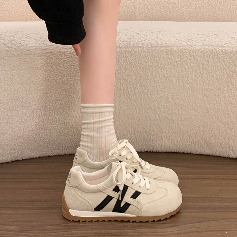 Fashionable and breathable German training shoes 2026 spring and autumn new versatile casual lace-up white shoes retro thick-soled wear-resistant women's shoes Fashionable and breathable German training shoes 2026 spring and autumn new versatile casual lace-up white shoes retro thick-soled wear-resistant women's shoes