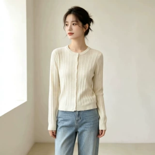 品质上衣女韩系纯色简约百搭毛衣外套秋冬新款圆领长袖针织开衫