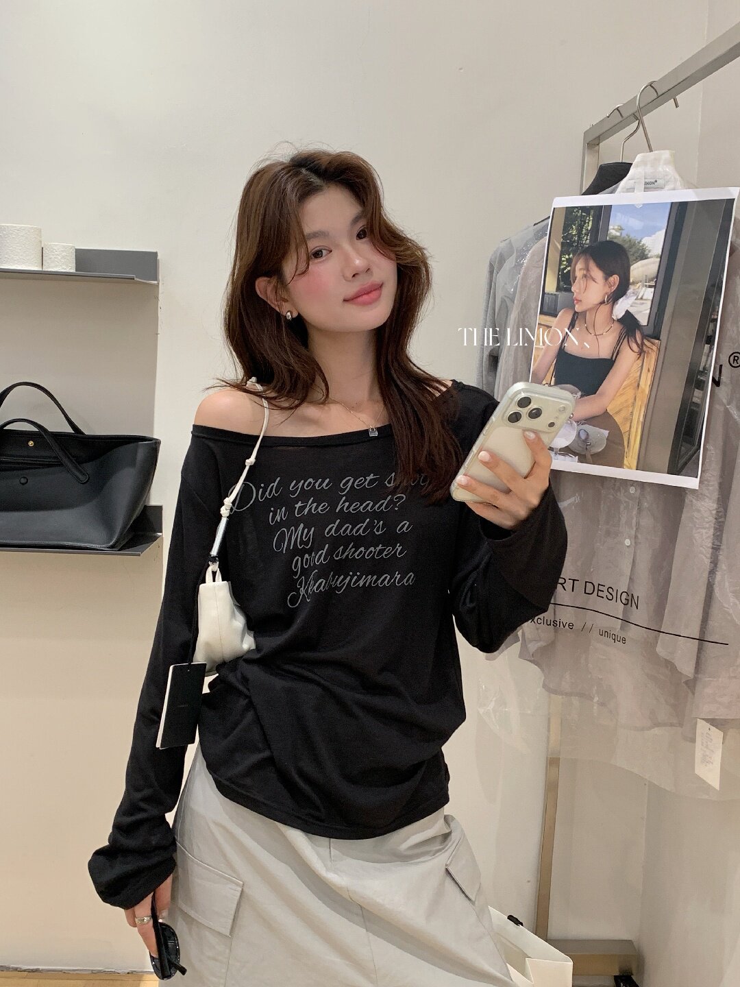 Áo thun nữ tay dài cổ tròn in chữ, phong cách Hàn Quốc, chất liệu cotton thoáng mát — màu đen, màu trắng, màu xám, màu vàng chi tiết 79